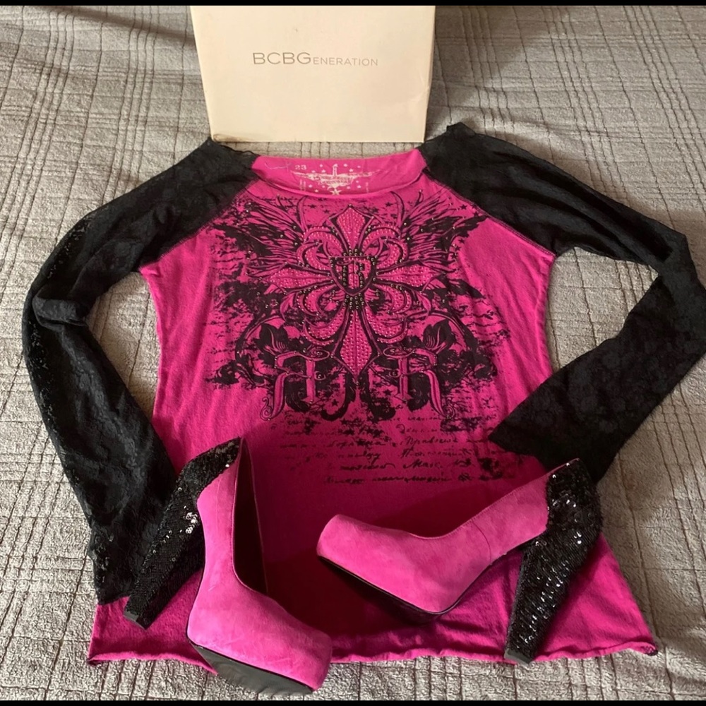 BCBG hot fuchsia black sequin heels with matching top